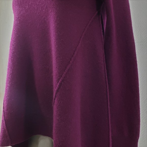 Scoop NYC Soft Cashmere Designer Magenta V Neck Sweater, Generous size S - Picture 6 of 9